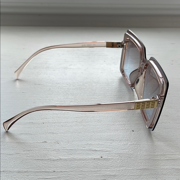 Oversized Square Translucent Frame Champagne Light Tint Sunglasses - Picture 6 of 8